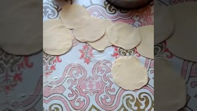 чебуреки. помидор+сыр смотреть онлайн