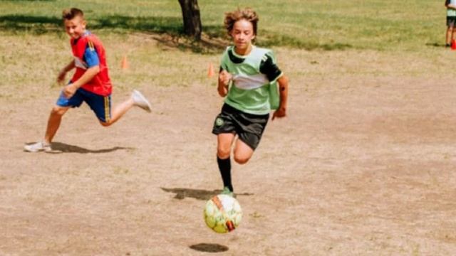 Гурт "Зоряні Плеса" - М'яч смотреть онлайн