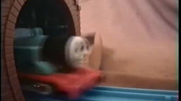 Thomas & Friends - Thomas and the Trucks - TOMY/TrackMaster remake 2008