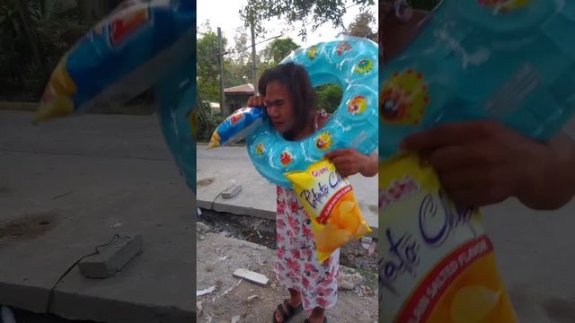 Maliit na Swimming pool | Madam Sonya Funny Video смотреть онлайн