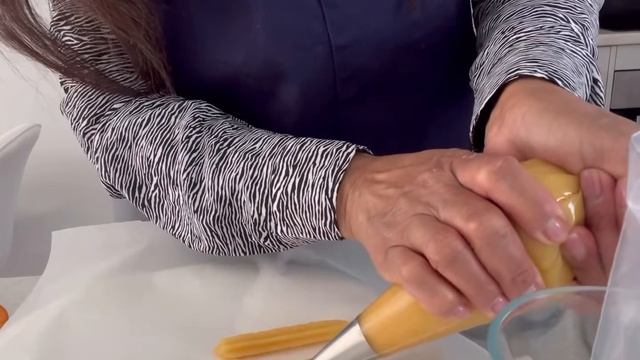 Homemade Churros With Nutella#delicious#dessert#foodvan#favorite#happy смотреть онлайн