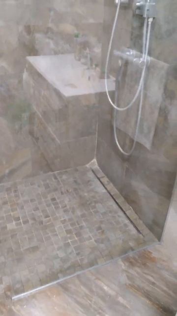 ДУШЕВАЯ ПЕРЕГОРОДКА ОТДНОСЕГМЕНТНАЯ GLASS LINE GK-010, ПРОФИЛЬ ХРОМ БЛЕСТЯЩИЙ, СТЕКЛО БЕСЦВЕТНОЕ