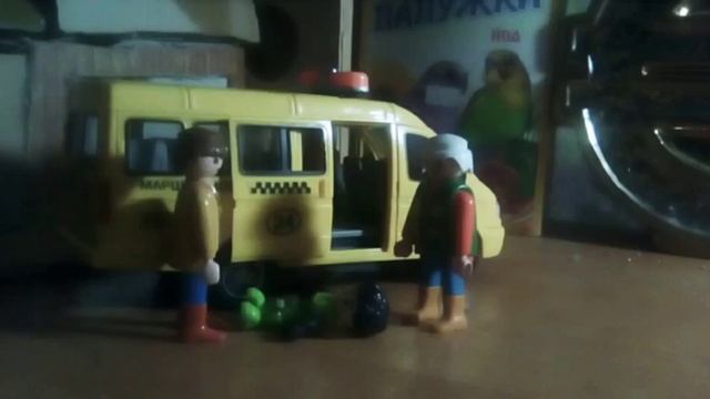 Чудики из киндера Незнайка гулял и на него напал головорез а на головореза Дэнил с палкой Дэнил про смотреть онлайн