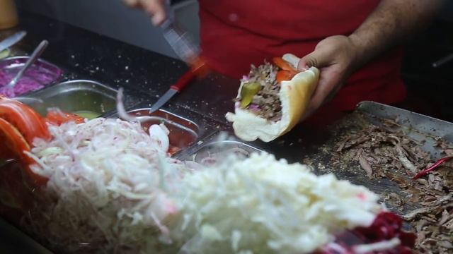 Best Shawarma of The World | Al Waked Shawarma | Nazareth | شاورما | 沙威瑪 | Шаурма | Street Food смотреть онлайн