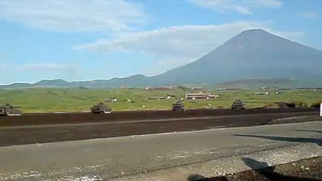 '08 JGSDF-firepower demo at fuji --Type 90 tank-- смотреть онлайн