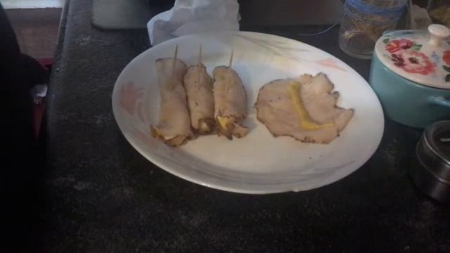 Quick LOW carb snack, silly dog, and some bunny play смотреть онлайн