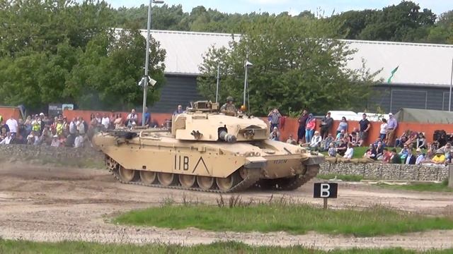 Tank 100 - Challenger 1 смотреть онлайн