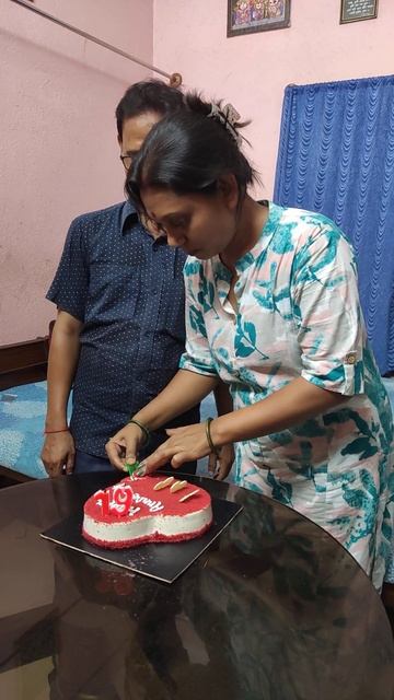 Jokhon husband besi excited hoye jai... 🤣🤣🤣#anniversary #cakecutting #fun#zoobidoobi смотреть онлайн