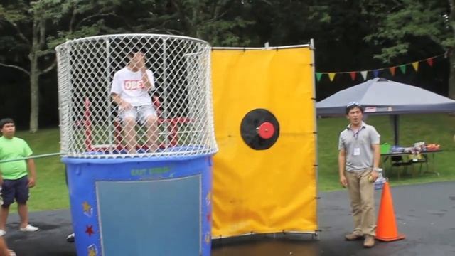 WCFI & WIN-NY Fun at the Dunking Tank смотреть онлайн