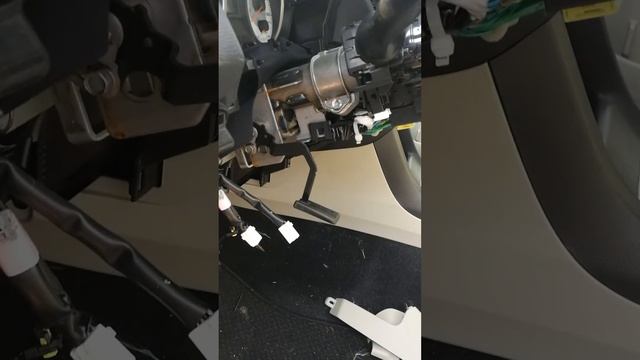 2014 Impreza ignition switch removal part 1 смотреть онлайн