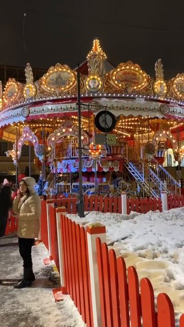 Манежная площадь, Санкт-Петербург 🎠🎄 Карусель 🎠