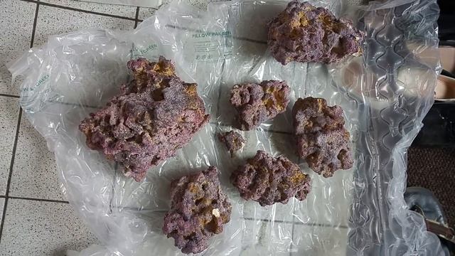 Caribsea life rock for my Fluval M60 marine reef tank смотреть онлайн