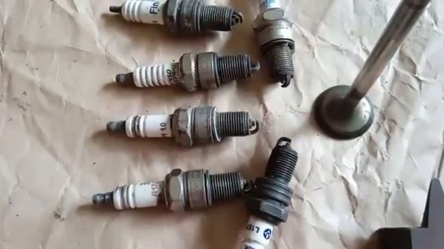 Вот причины образования чёрного нагара на свечах зажигания. смотреть онлайн