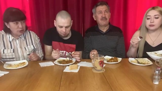 МУКБАНГ | рожки с гуляшом | будьте такими какие вы есть 🤗 смотреть онлайн