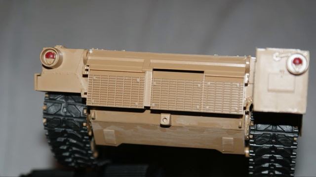 Tamiya 1/35 M1A1 Abrams Main Battle Tank.