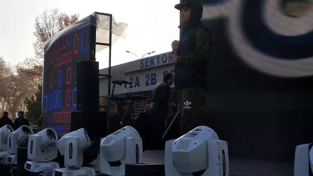 ШОХРУХ РЕПЕР В БУНЁДКОР СТАДИОН 30 ДЕКАБРЯ БЕГИТЕ ПОДАРКИ И СУПЕР ПРИЗ СПАРК И 100 МИЛИОНОВ смотреть онлайн