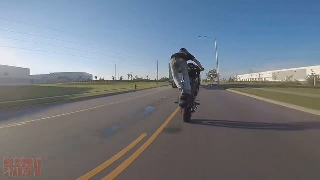 AWESOME Motorcycle Stunts 2017 Kawasaki Ninja ZX636 Stunt Bike смотреть онлайн
