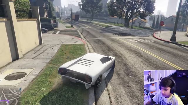 Tiger attacked me in GTA 5 ! 😲 смотреть онлайн