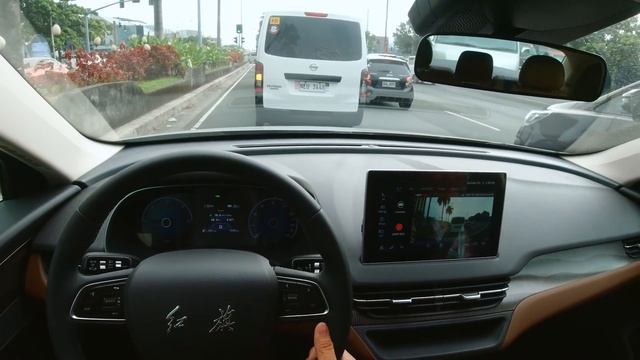 Hongqi E-QM5 EV POV Drive смотреть онлайн