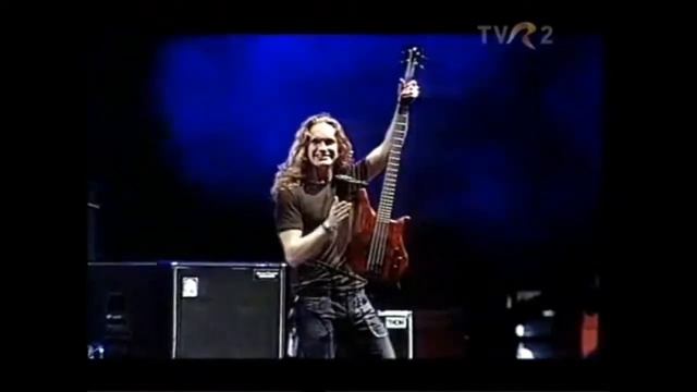 Floor Jansen - A Queen on Stage PT1 смотреть онлайн
