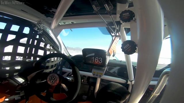 2019 Volkswagen Jetta breaks 210 mph at the Bonneville Slat Flats (Full Run) смотреть онлайн