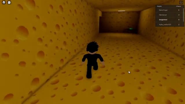 Я убегаю от сумошедшей крысы в Roblox смотреть онлайн
