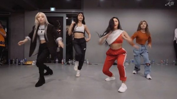 ТАНЕЦ MAMAMOO ПОД ПЕСНЮ Drenchill | Freed from Desire | Это круто!