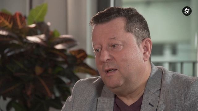 Bojím se krutých škrtů jako za Kalouska. ČSSD musí být odpovědnější, kritizuje kolegy Staněk смотреть онлайн