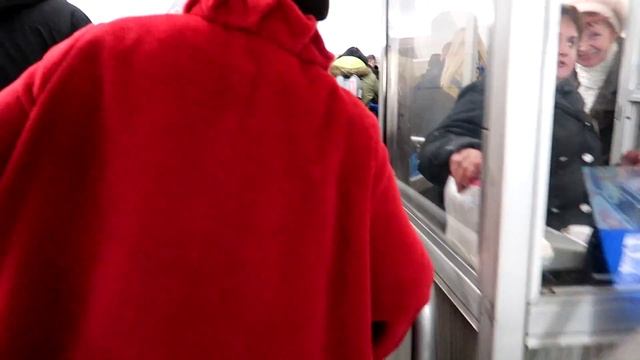 Entering Komsomolskaya Station, Moscow Metro