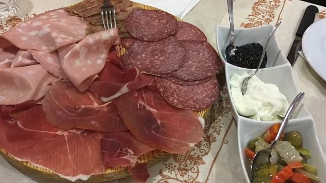 Renzo's Ristorante Recommendation - La Trattoria Bar Max in Medicina, Italy смотреть онлайн