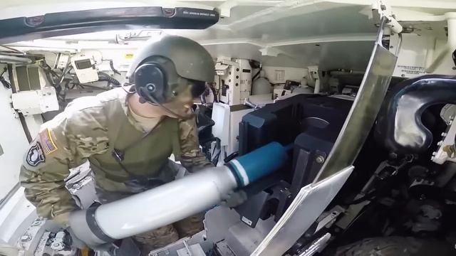 Американский танк Abrams M1 уже в Украине! смотреть онлайн