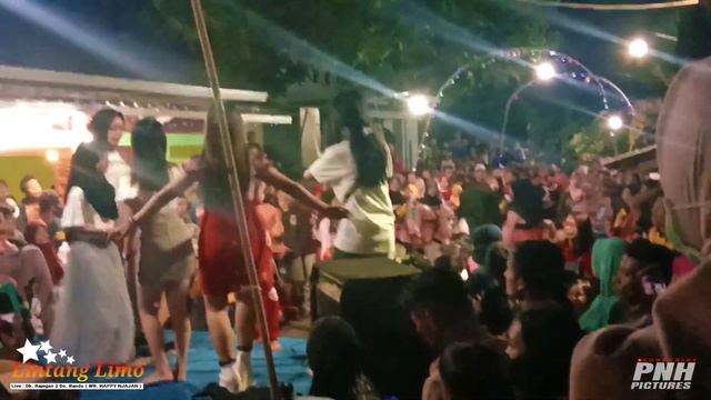 woOw Goyangannya aduhai sekalii || LINTANG LIMO - BERBEZA KASTA(voc.mira) || Live di happy Njajan смотреть онлайн