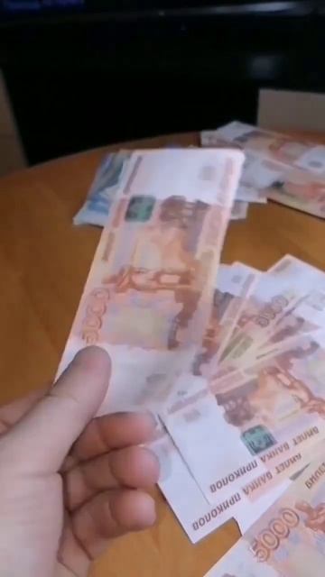 Сколько нужно денег ЧТО бы жить, а не ВЫЖИВАТЬ? смотреть онлайн