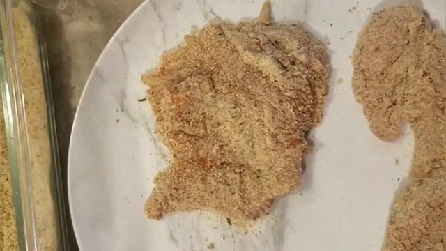 How To Make Easy Bread Crumb Chicken Breast No Egg Pan Fried | Easy Steps | Pollo Empanizado смотреть онлайн