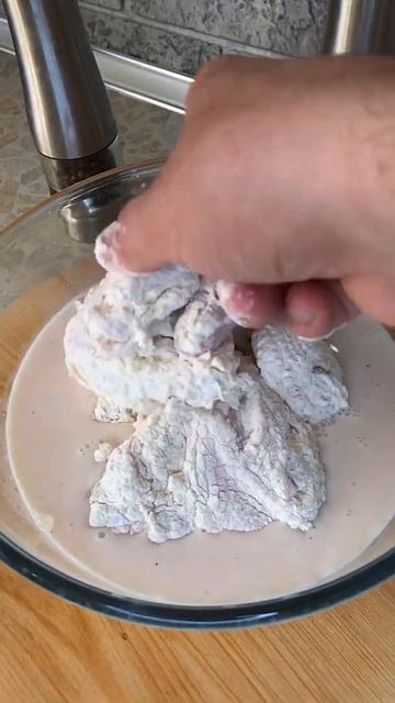 НАСТОЛЬКО ВКУСНЫЕ КРЫЛЫШКИ, ЧТО НЕ УСПЕВАЛИ ПОДАВАТЬ НА СТОЛ смотреть онлайн