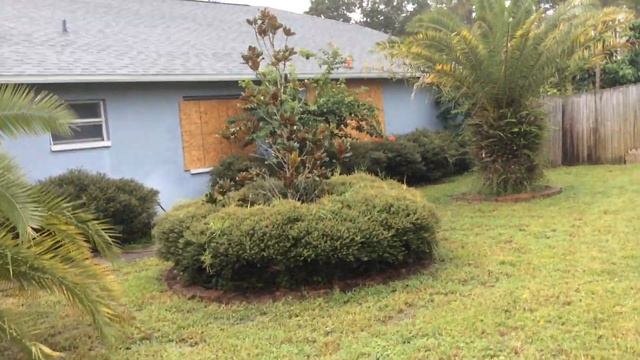 Sept 10 at 11:30 am waiting for Irma Tarpon Springs Florida смотреть онлайн