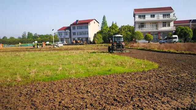 ENSIGN YX804-C tractor working video смотреть онлайн