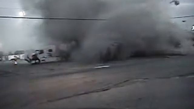 HazMat Tanker Explosion смотреть онлайн