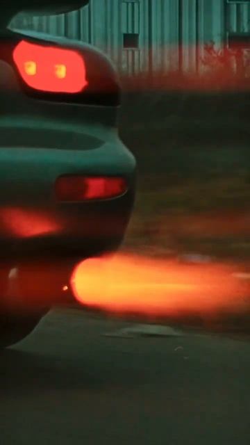 Insane Exhaust Flames🔥🤯 #mazda #rx7 footage from a 50$ handycam bought online смотреть онлайн