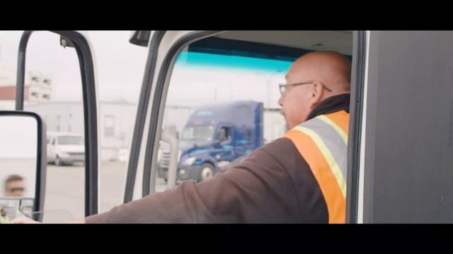 BYD Trucks Hard at Work (BYD 8TT Promo) смотреть онлайн