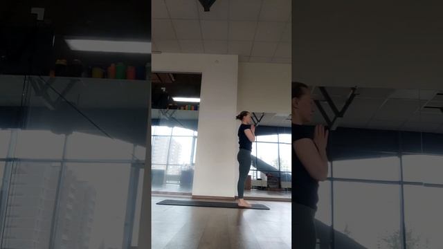 Йога. 12 вариант Сурьи Намаскар с проработкой голеностопа.