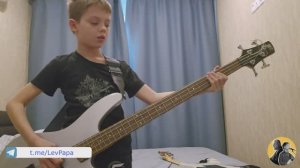Красно-желтые дни - Лев Глинский домашняя репетиция, бас-гитара (№125) #Цой #Кино #кавер