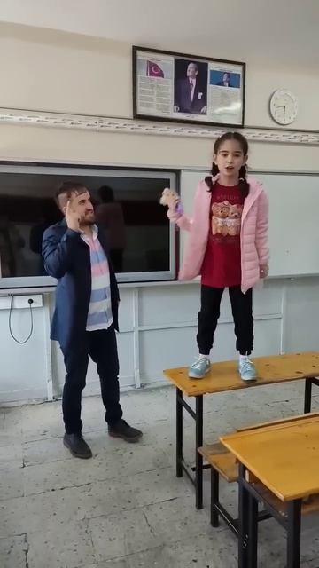 okulda canlı ders!! #shorts #keşfet смотреть онлайн