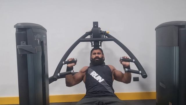 My First Gym Workout After Lockdown | ENGLISH | BIGLEE