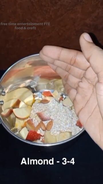 Oats Apple shake 😋/Oats Apple smoothie/one minute recipe #shorts #shortvideo смотреть онлайн