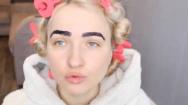 Крашу Брови! Завиваю Волосы на Бигуди! Что-то Пошло Не Так! смотреть онлайн
