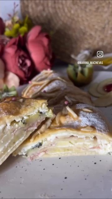 Творожный рулет! Нереально вкусный 🤤 и легок в приготовлении!!! смотреть онлайн