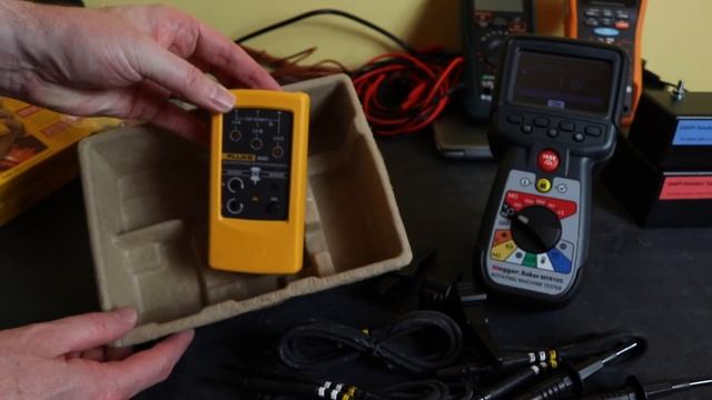 Fluke 9062UK Motor And Phase Rotation Indicator Unboxing