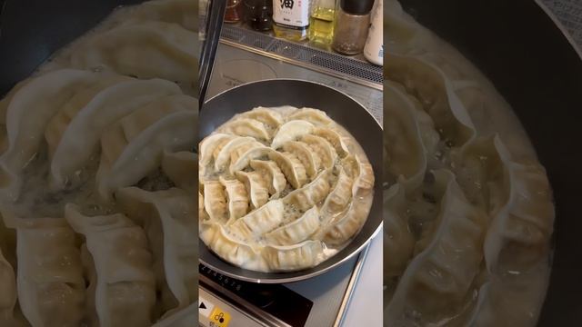 Японские пельмени Гёдза из магазина смотреть онлайн