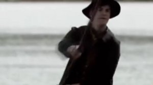 Фермер нашел огромный объект на своем поле